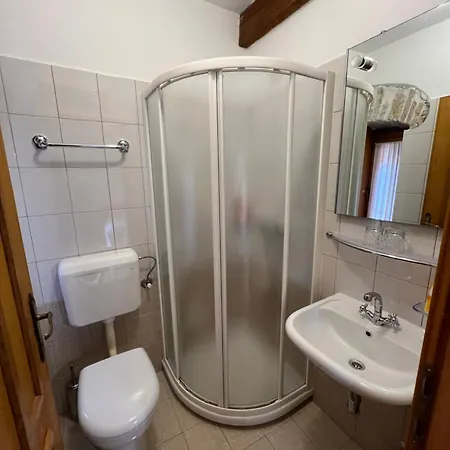 Gæstehus Poli Luce - Jurina 3*